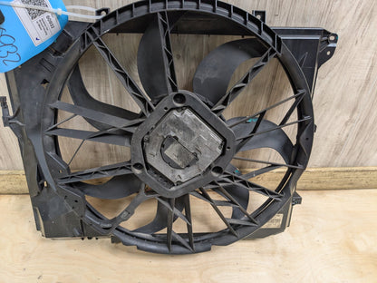 07-13 OEM BMW E82 E88 E90 E92 E93 N52 Radiator Cooling Auxiliary Fan 600W