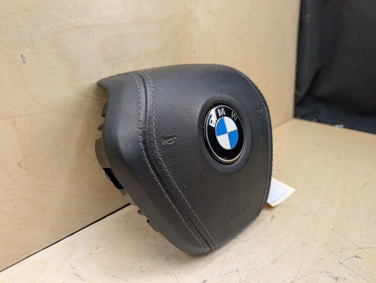 2016-2019 BMW 740i G12 Steering Wheel Airbag Air Bag 6876833 OEM