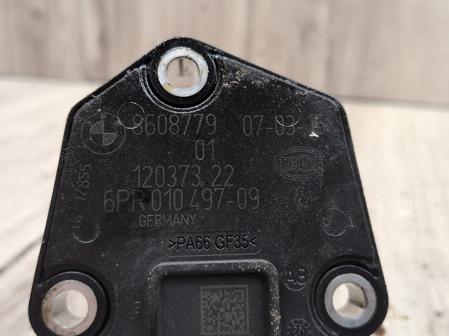 2012-2018 BMW 320i F30 Engine Pan Oil Level Leveling Sensor 8608779