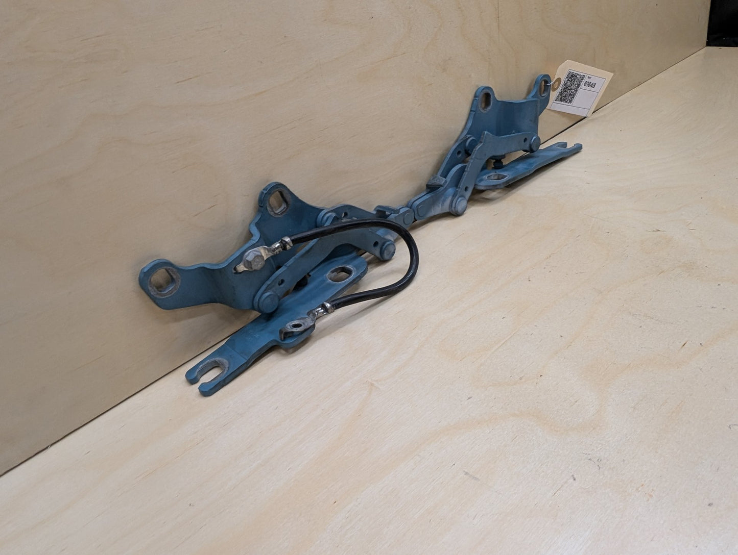 06-13 OEM BMW E90 E91 E92 E93 Hood Bonnet Left Right Side Hood Hinges SET