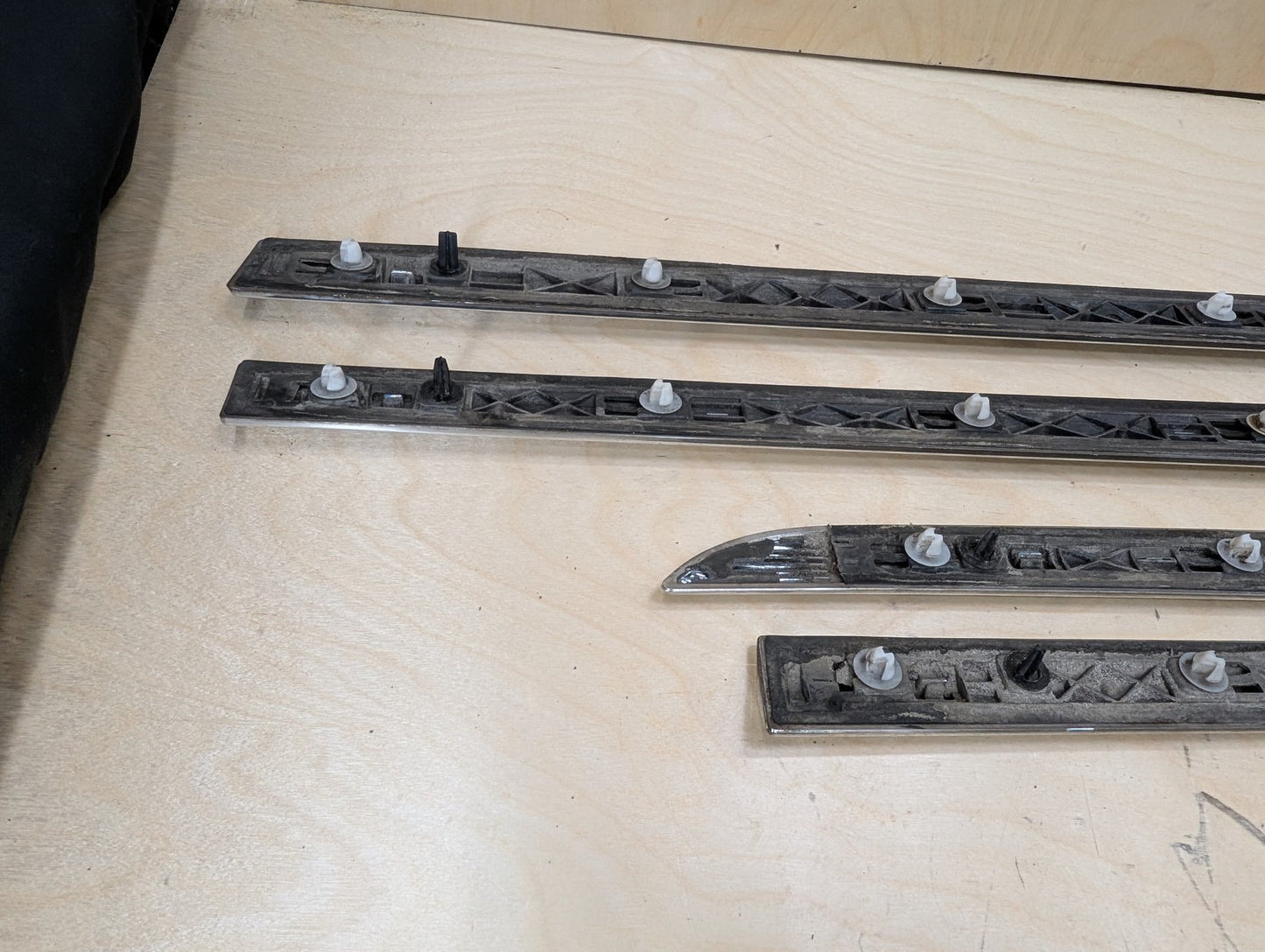 2016-2022 BMW 750i G12 Front Rear Left Right Exterior Door Trim Molding SET 7364354