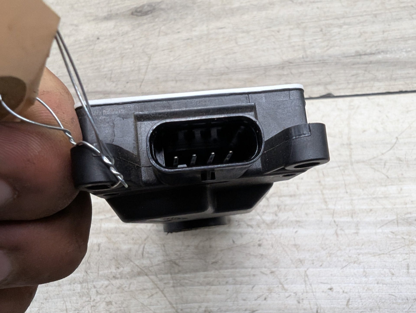 2017-2023 BMW 530i G30 Muffler Exhaust Flap Actuator 9854640