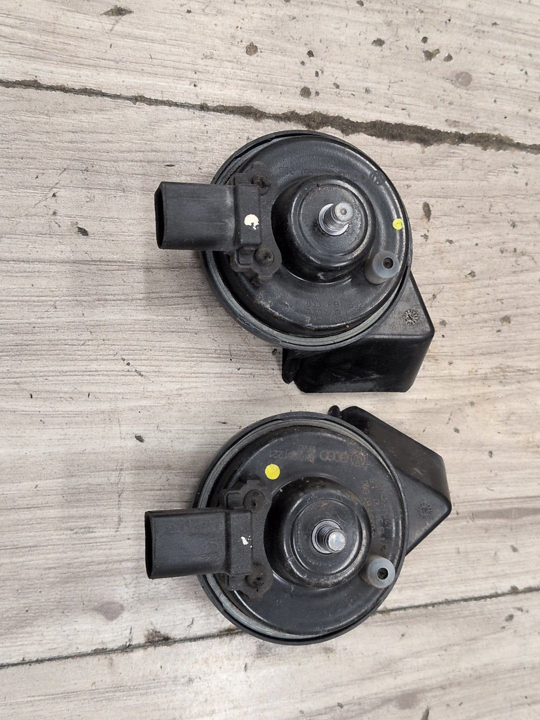2010-2016 Audi S4 B8 Alarm Horns SET 8T0951223 OEM