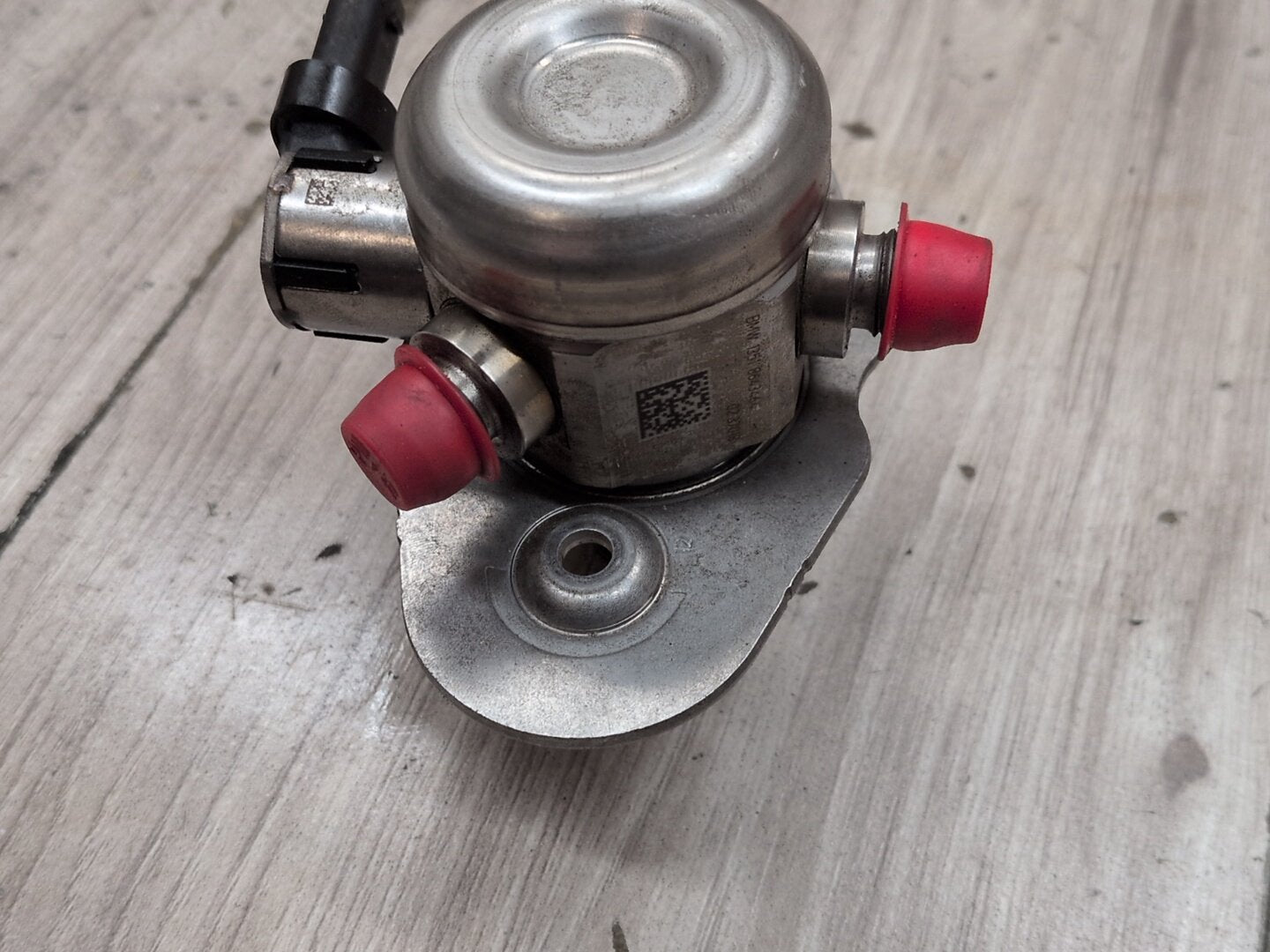 16-20 OEM BMW G11 G12 750 G30 M550 Engine N63R HPFP High Pressure Fuel Pump 5-8