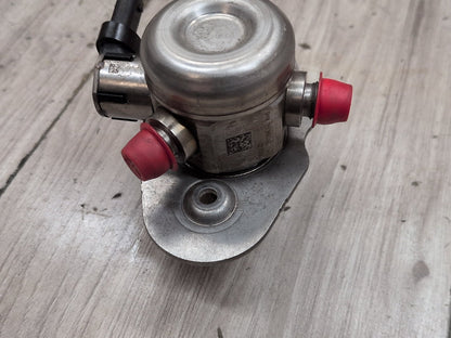 16-20 OEM BMW G11 G12 750 G30 M550 Engine N63R HPFP High Pressure Fuel Pump 5-8