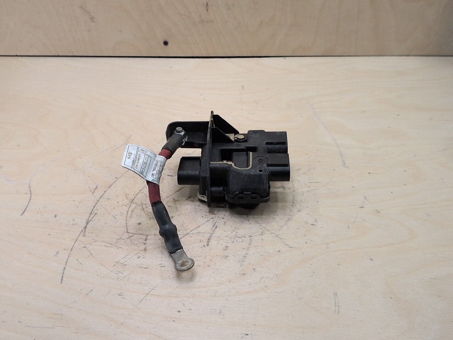OEM BMW F15 F16 F85 F86 X5 X6 Battery Distribution B+ Junction Terminal Module