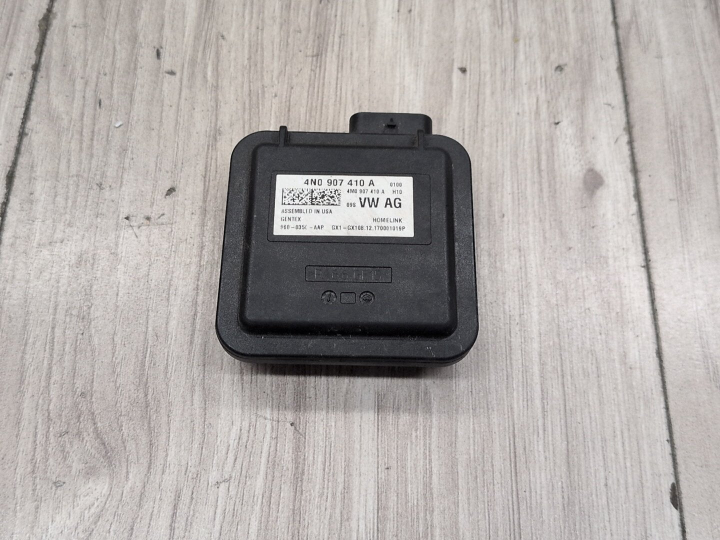 2018 Audi S4 B9 - Garage Door Opener Control Module PN: 4NO907410A