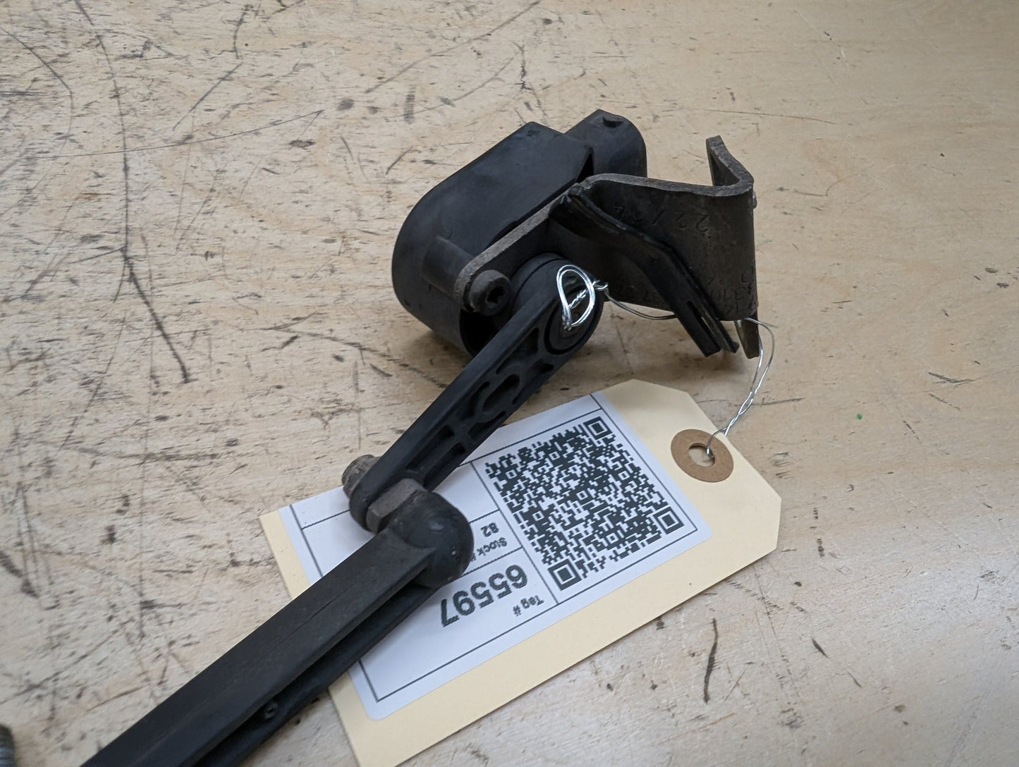 OEM BMW F30 F80 F90 G30 G20 M3 M4 Rear Left Right Suspension Height Level Sensor