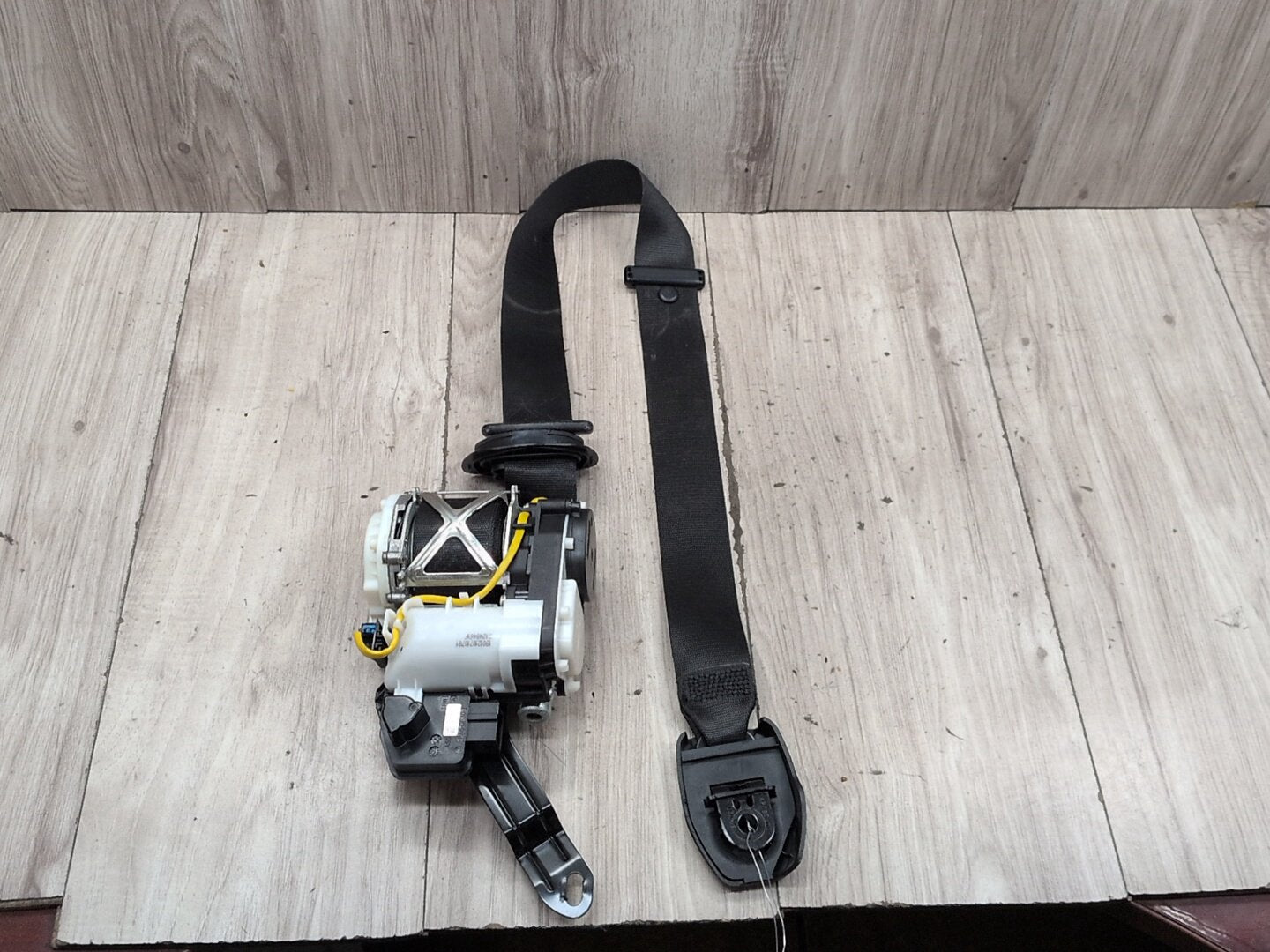OEM BMW G01 G02 F97 F98 X3 X4 Front Right Passenger Seat Belt Seatbelt Retractor