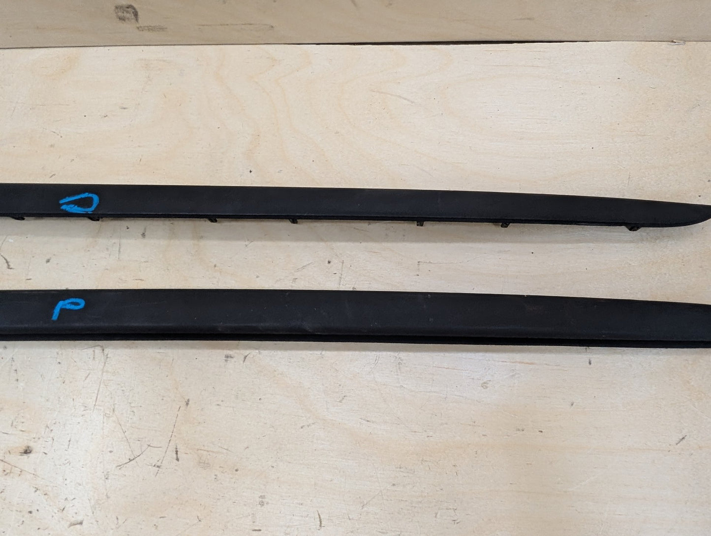 2012-2018 BMW 328i F30 Front Left Right Side Windshield Drip Trim Molding SET 7258187