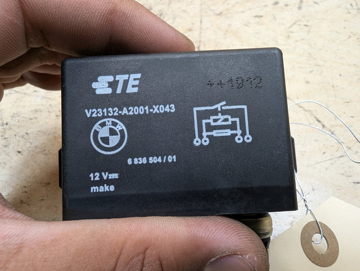 OEM BMW F23 F30 F44 F80 G01 G05 G12 G30 Cooling Fan Relay Control Module 130A