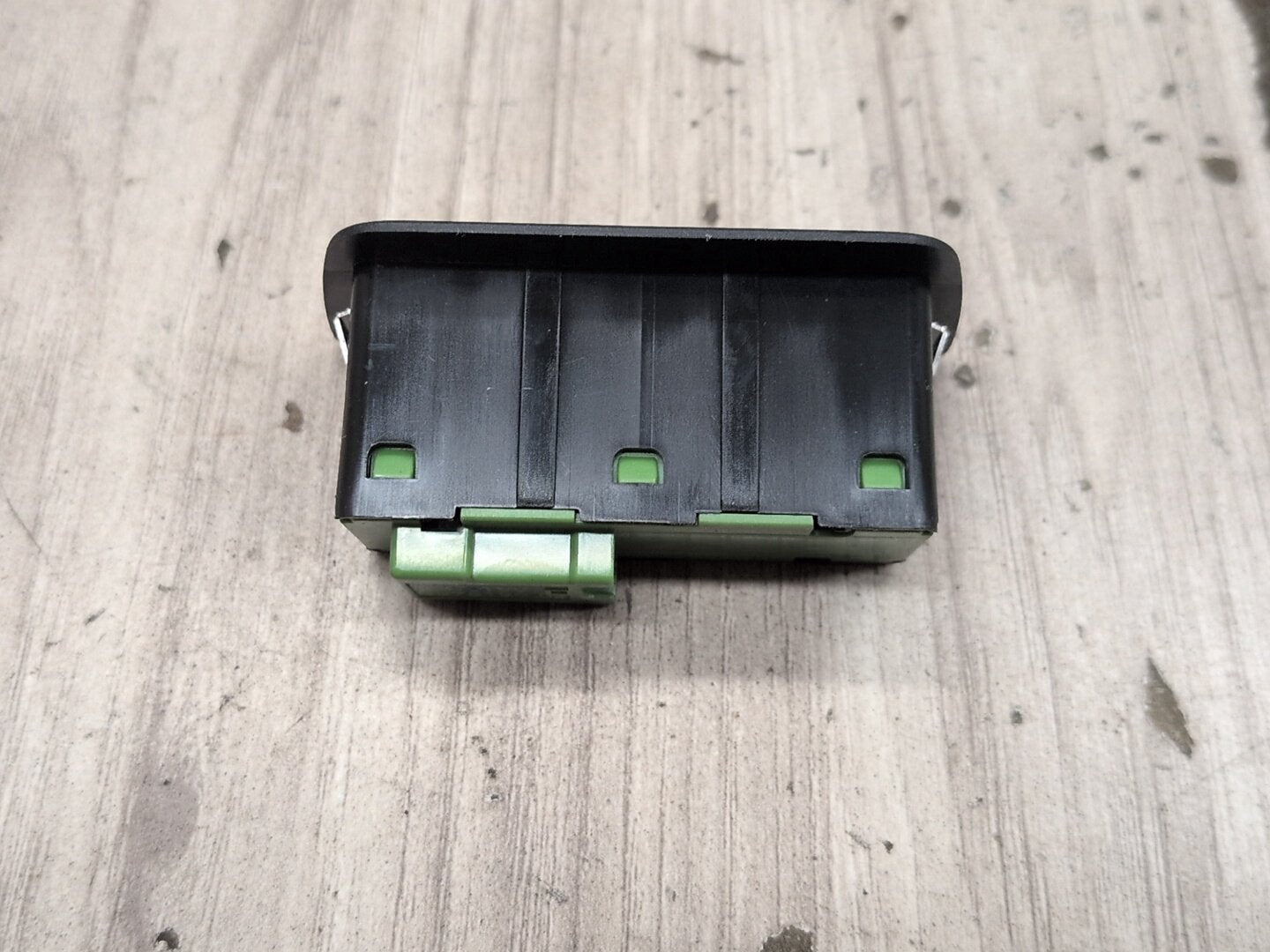 2012-2018 BMW M6 F06 Liftgate Trunk Lid Lock Unlock Switch 9275120