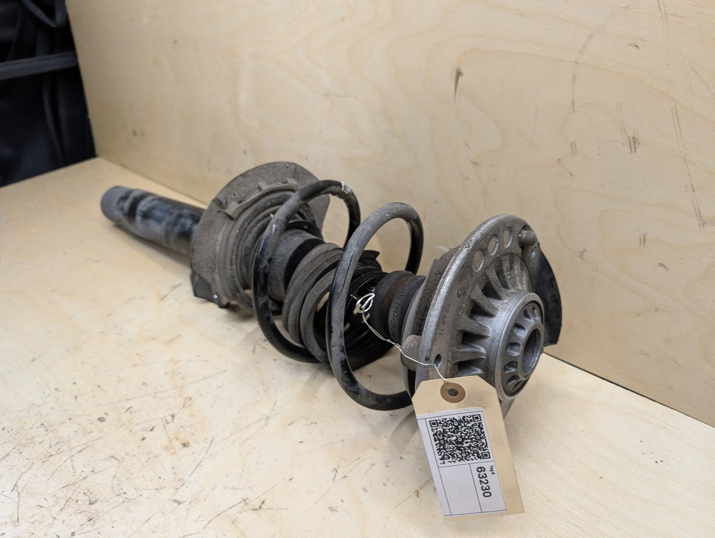 2012-2018 BMW 328i F30- Front Left or Right Spring Strut Shock Absorber PN: 6791579