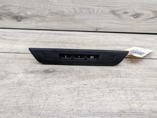 OEM BMW F90 M5 G30 530 540 M550 Front Right Passenger Seat Memory Switch Button