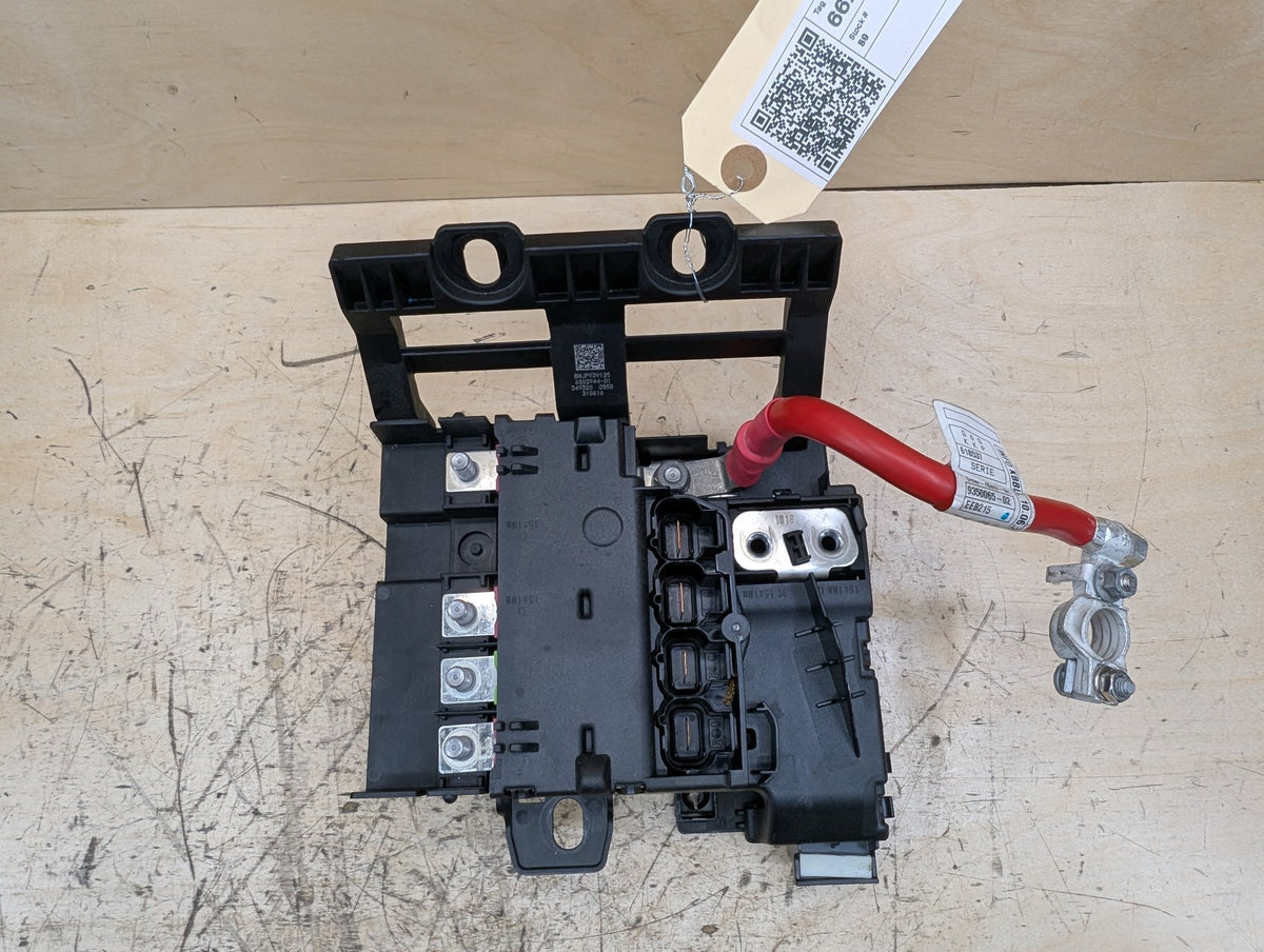 OEM BMW F90 G11* G12* G30 M5 Rear Positive Battery Terminal Junction Fuse Box