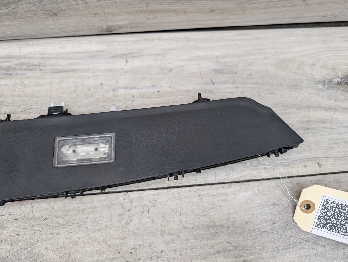 16-19 OEM BMW G12 740 750 Trunk Lid Grip Handle License Plate Light