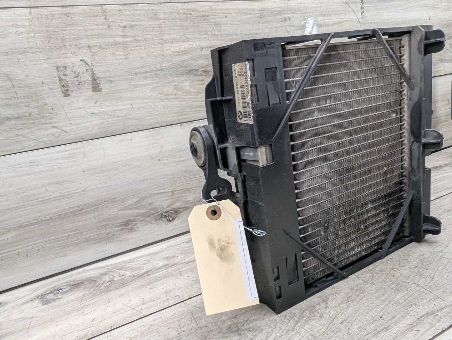 OEM BMW F02 F06 F10 F12 F13 535 550 Front Left Driver Auxiliary Coolant Radiator