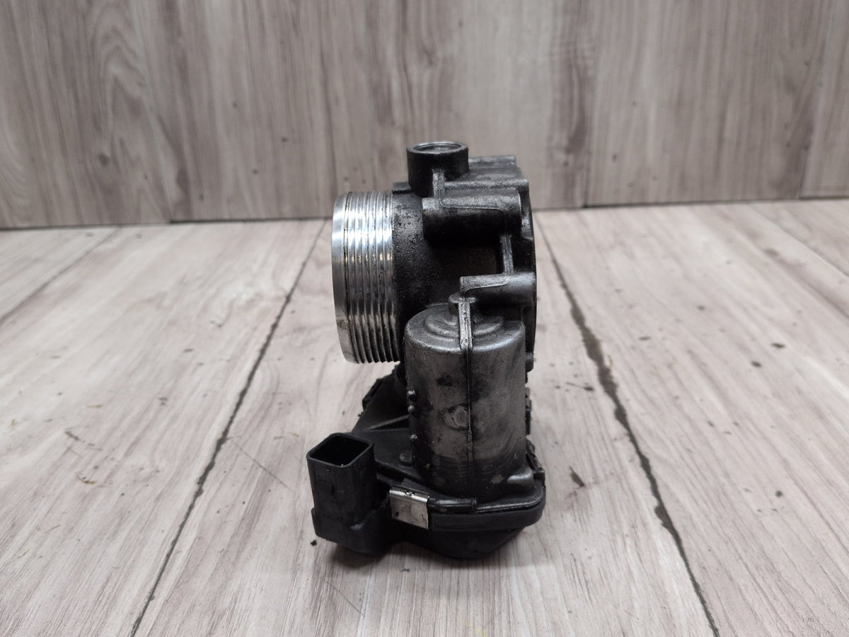 10-19 BMW F10 F12 F13 F01 F02 F15 S63 Intake Manifold Throttle Housing Assembly
