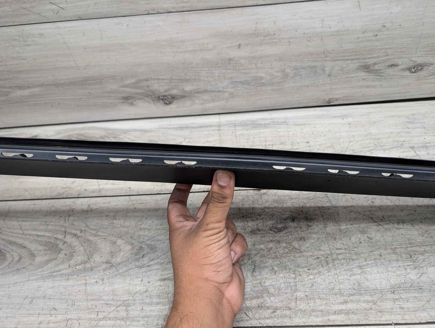 2011 - 2017 BMW X3 F25 Front Left Driver Exterior Door Trim Molding 7205779 N20B20A