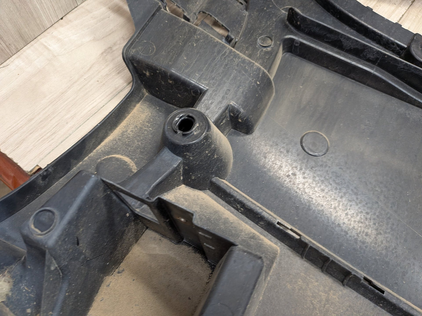 OEM BMW F90 M5 G30 M550 M Sport REAR Center Middle Reinforcement Bracket Mount