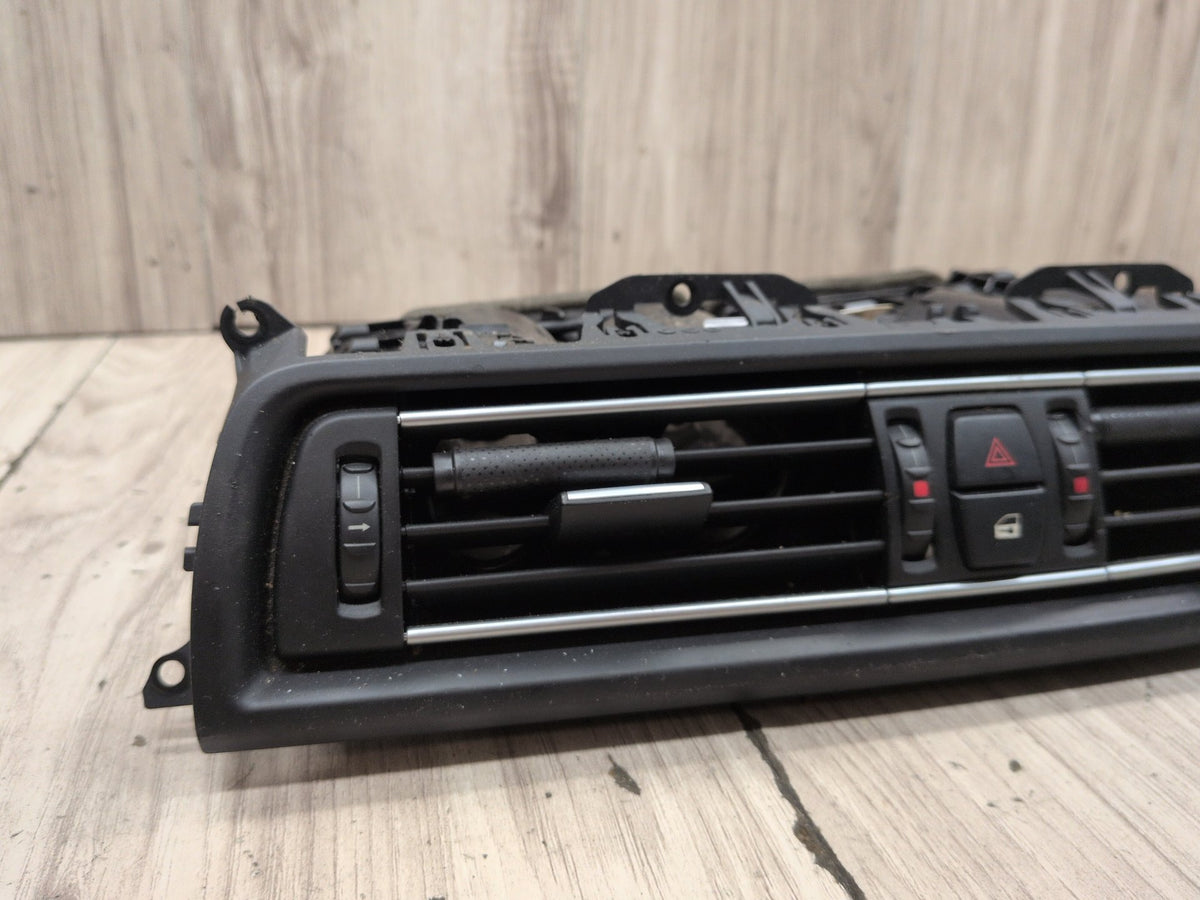 OEM BMW F10 528 535 550 M5 Dash Center Air Vent Grille Hazard Unlock Switch
