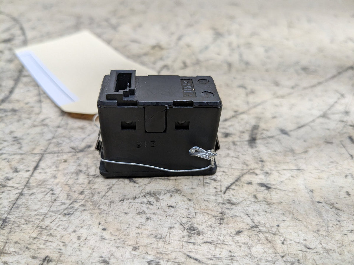 2007-2013 BMW 335i E92 AUX/ USB Charger Port Socket 6930561 OEM