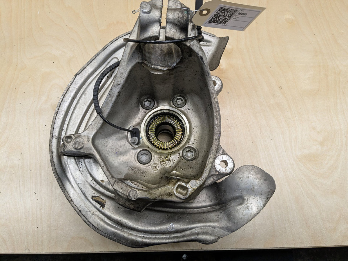 2018-2025 BMW X3 G01 AWD Front Right Spindle Knuckle w/ Bearing 6882598