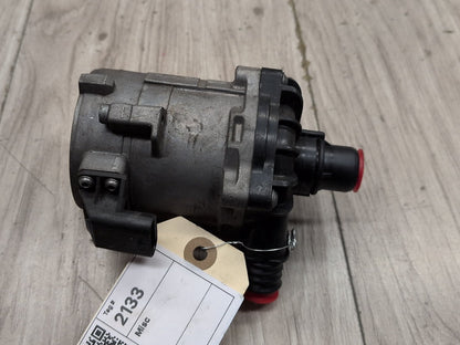 2014 - 2018 BMW X5 F85 Engine Water Heater Control Valve Pump 7850113 S63B44T2