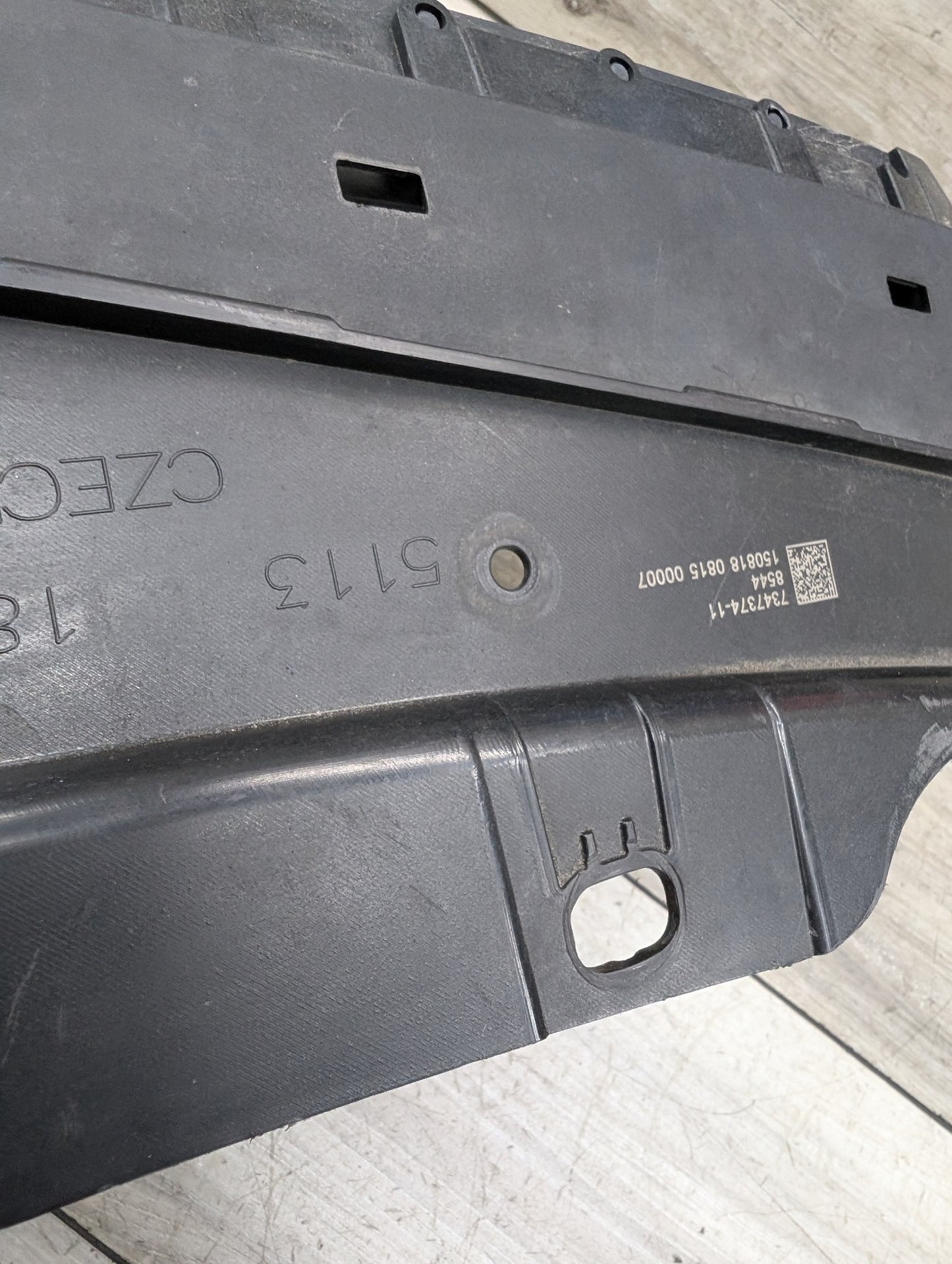 2016-2022 BMW 750Li G12 Front Bumper Radiator Air Flap Shutter 7347374