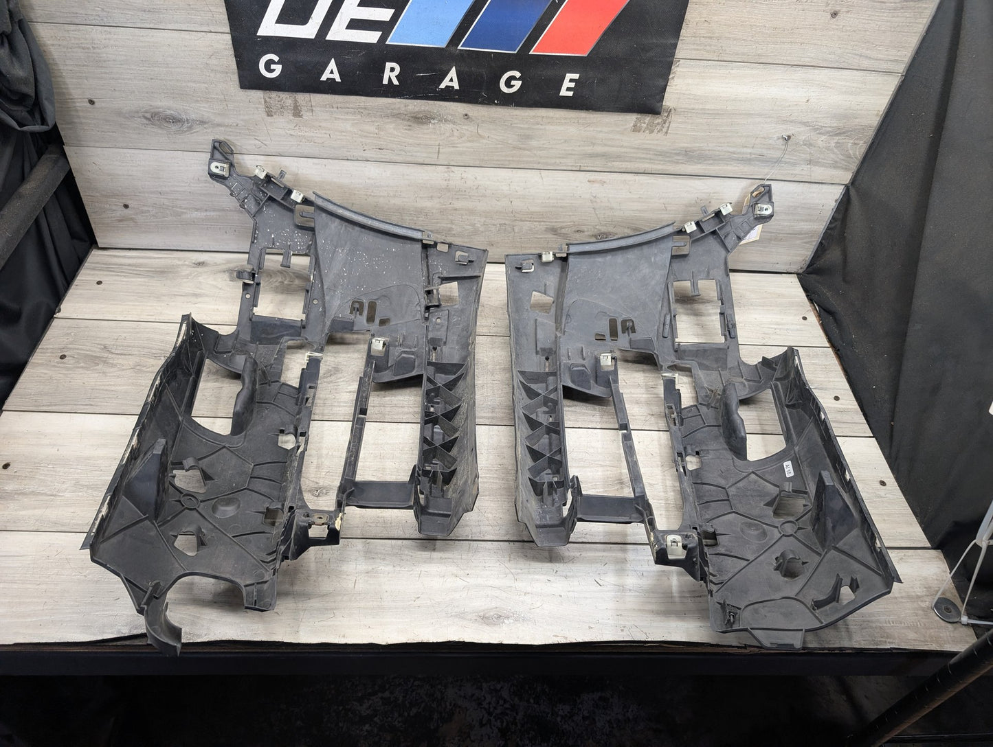 16-19 OEM BMW G12 740 750 Front Left Right Headlight Fog Lamp Support Bracket
