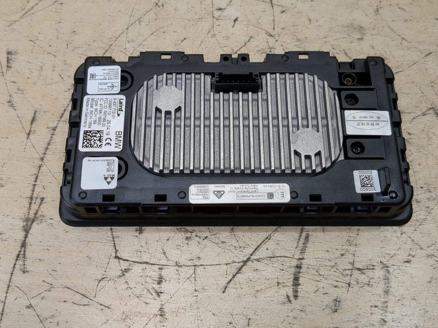 OEM BMW G05 G01 G20 G26 G80 M3 Center Console Storage Phone Car Wireless Charger