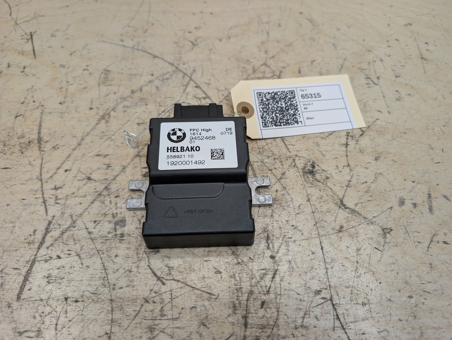 17-24 OEM BMW G01 G05 G12 G20 G22 G42 G30 G80 G82 Fuel Pump Control Module Unit