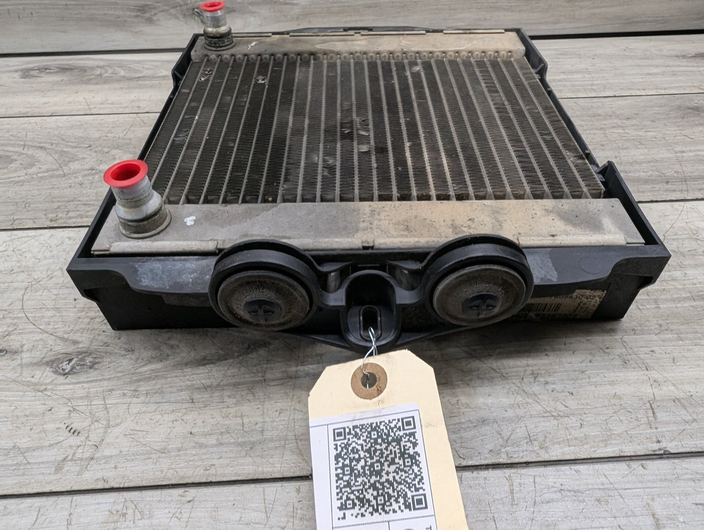OEM BMW F02 F06 F10 F12 F13 535 550 Front Left Driver Auxiliary Coolant Radiator