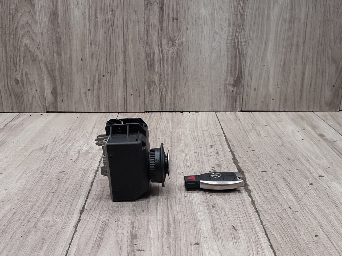 2009-2012 Mercedes-Benz E550 W212 Start Stop Button w/ Key A2129055800 OEM