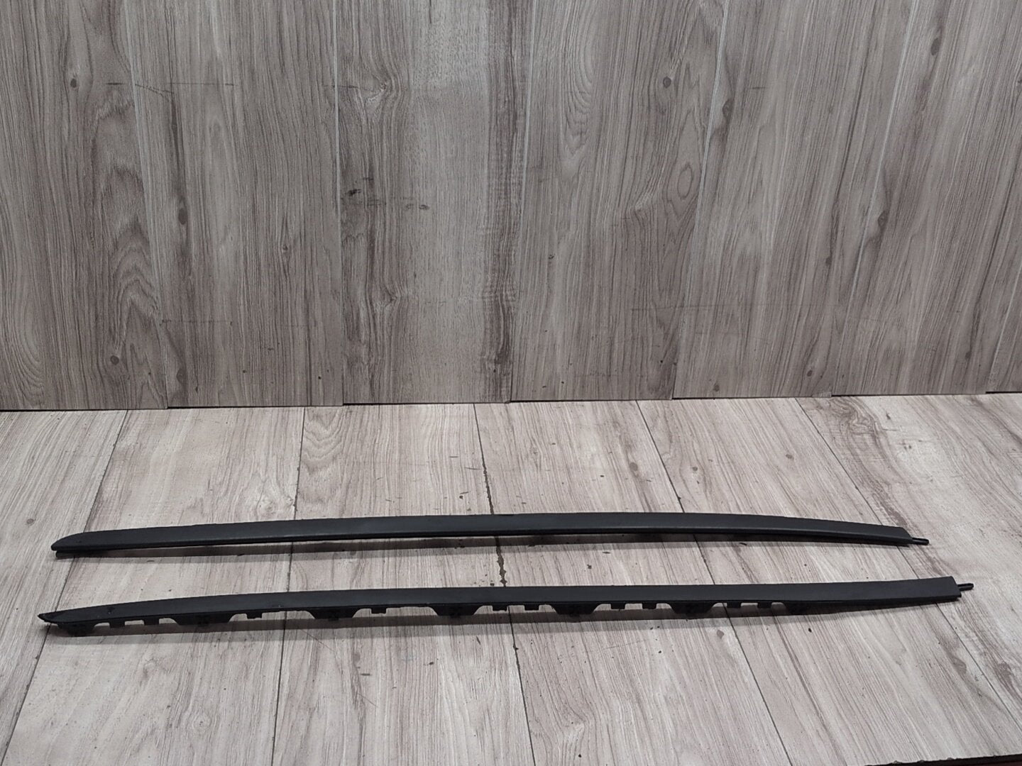 2014-2018 BMW X5 F85 Front Left Right Side Windshield Drip Trim Molding SET 7462205