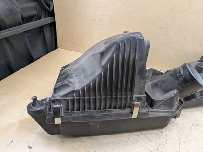 2012-2018 BMW F30 320i N20B20U0 Engine Air Filter Box Assembly 7597589