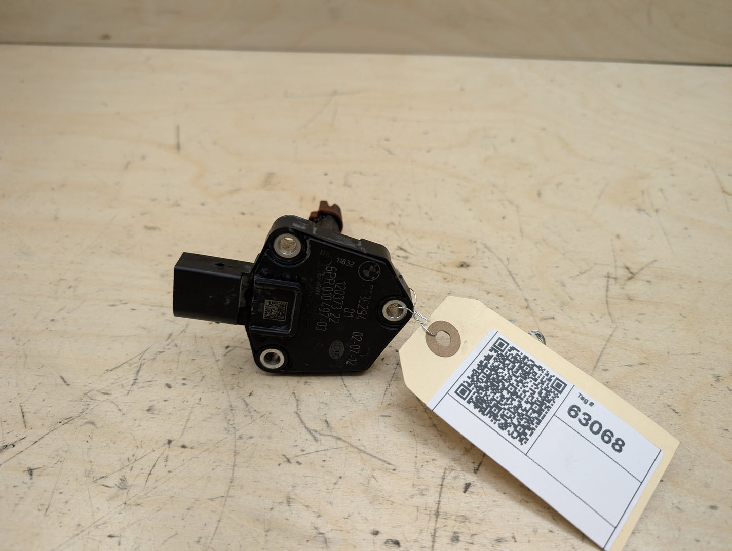 2012-2018 BMW 328i F30 Engine Pan Oil Level Leveling Sensor 7636294