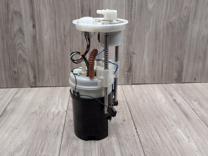 2014 - 2018 BMW X5 F85 Fuel Gas Tank Sending Unit Assembly 7180103 S63B44T2