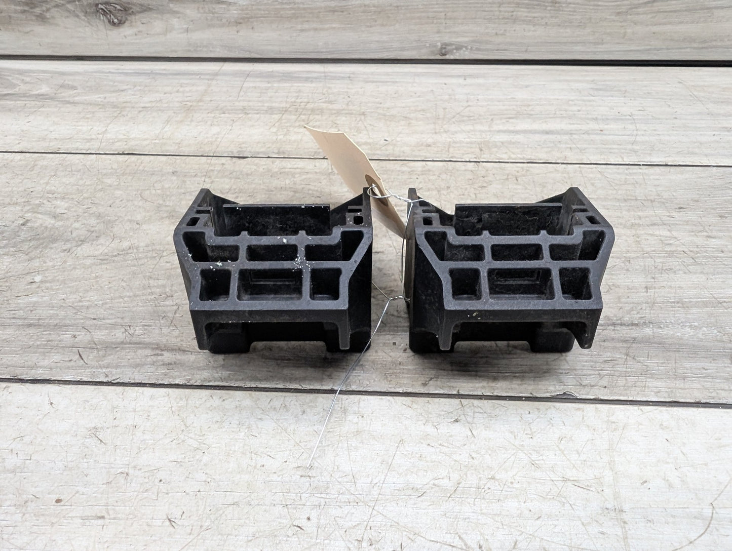 2008-2013 BMW 128i E82 Radiator Lower Mounting Brackets SET 7807184
