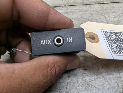 2007 - 2013 BMW X5 E70 AUX / USB Charger Port Socket 6986791 N62B48B