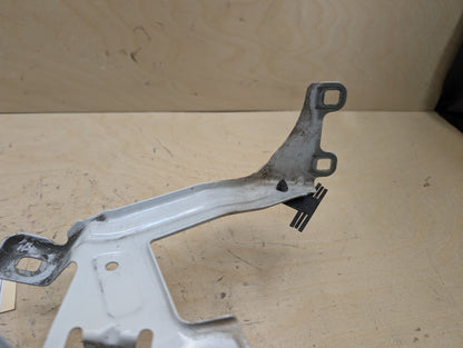 2016-2022 BMW 750i G12 Front Right Passenger Fender Brackets SET 7347426