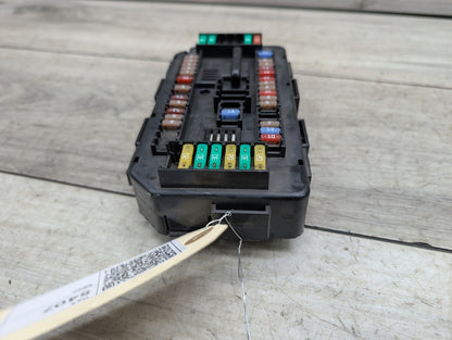 2012-2018 BMW 340i F30 Front Power Distribution Fuse Box 9389068