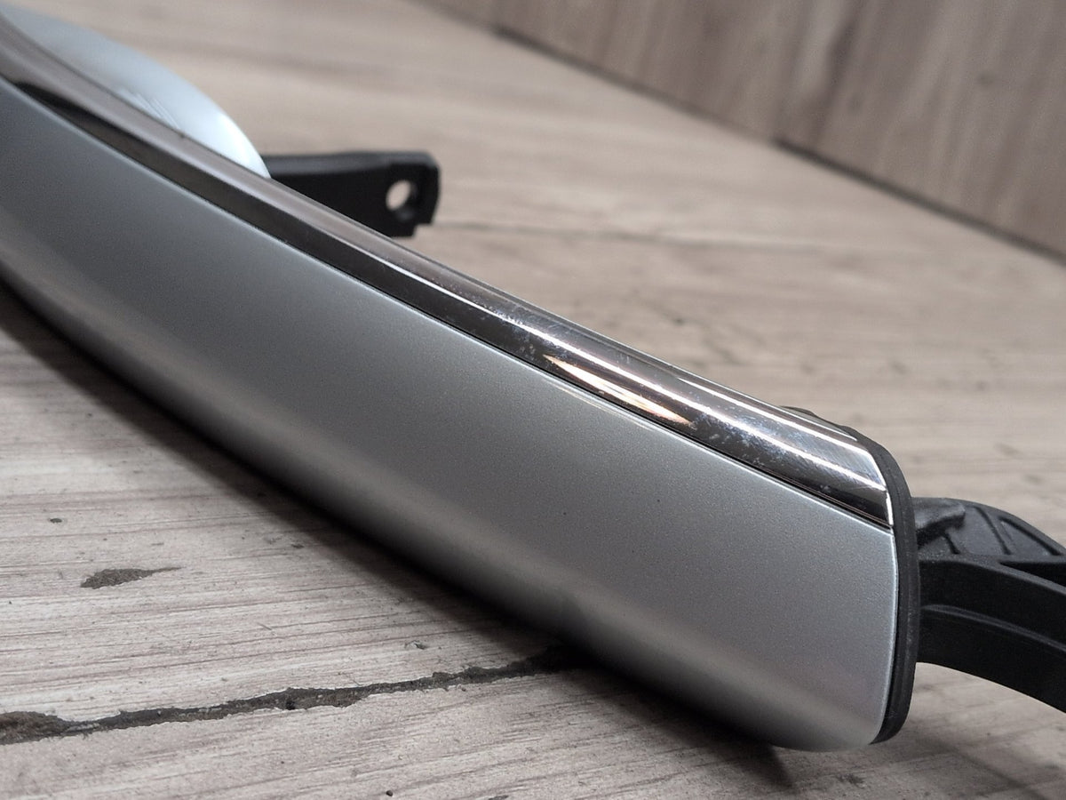 2016-2019 BMW 740Li G12 Right Passenger Door Handle w/ Comfort Access 7411034
