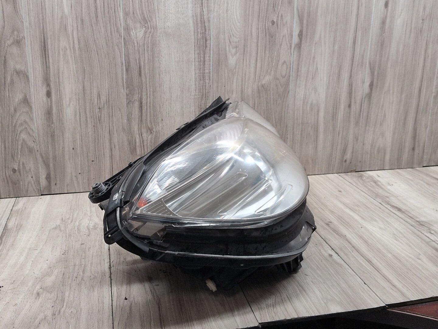2009-2012 Mercedes-Benz E550 W212 - Front Right Passenger Xenon HID Headlight