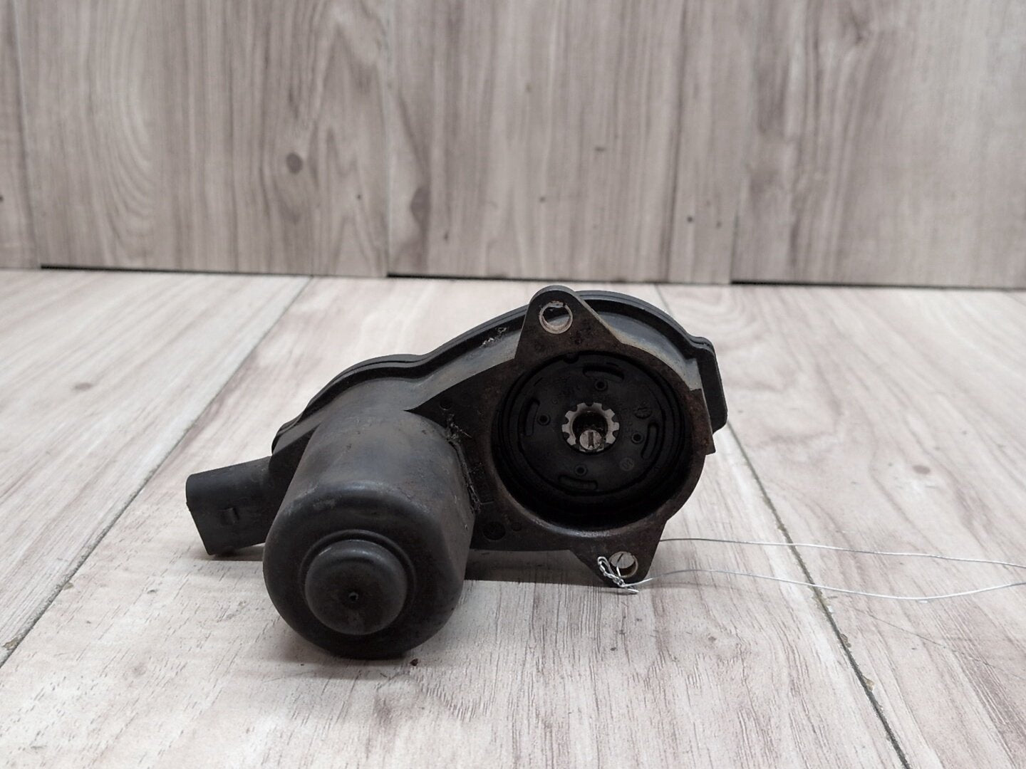 2008 - 2017 Audi S5 8T Rear Left or Right Brake Caliper Actuator 32347485B