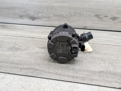 2017-2023 BMW G30 530i B46B20O0 Engine Motor Cooling Auxiliary Water Pump 8482744