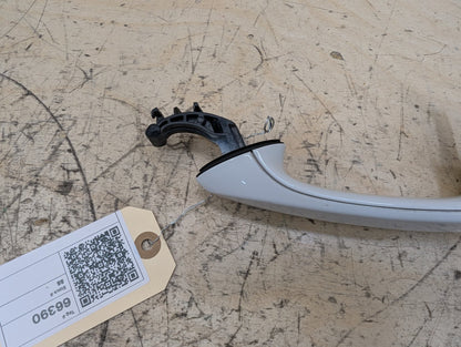 2019-2026 BMW 330i G20 Front Left Driver Exterior Door Handle 7470567 OEM