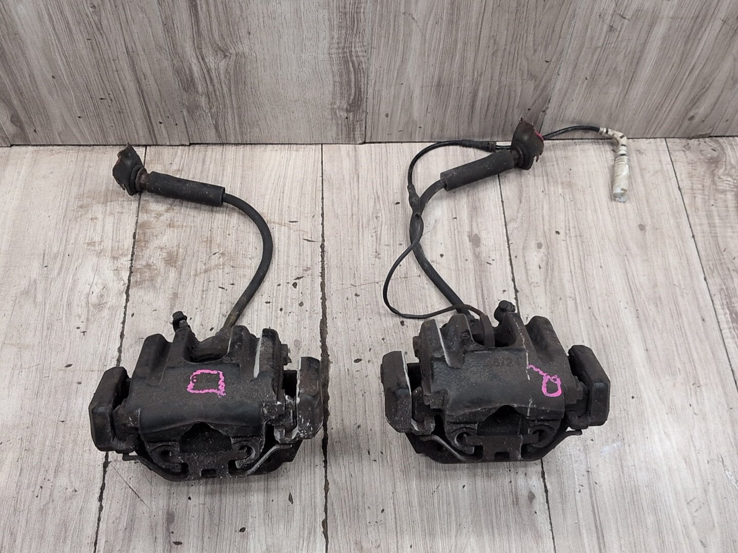 2004-2010 BMW M6 E64 Rear Left Right Brake Caliper SET 2283164