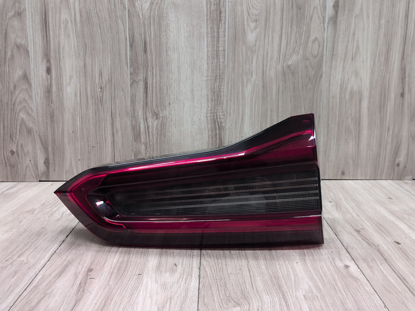 19-23 OEM BMW F95 G05 X5 X5M Rear Left Driver Inner Liftgate Stop Tail Light