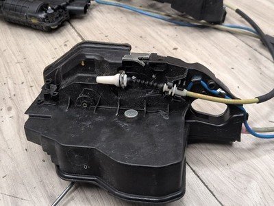 2012-2018 BMW M6 F06 Rear Left Door Latch Lock Actuator Soft Close 7276321